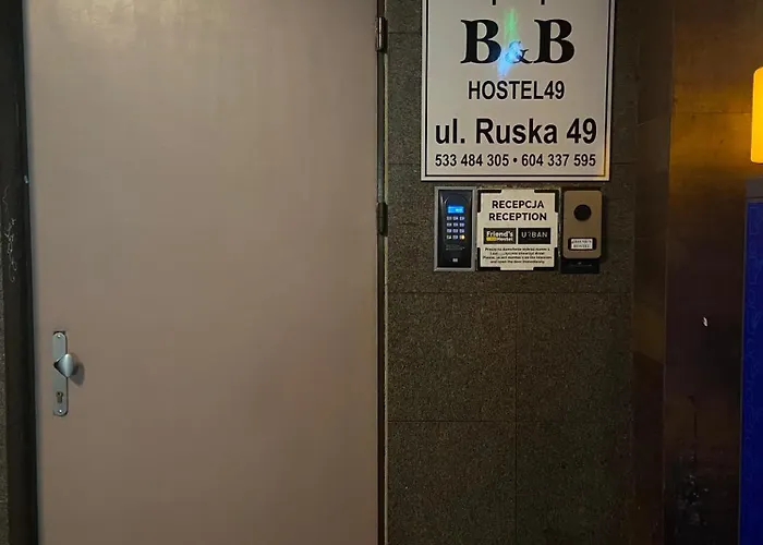 Bed & Breakfast 49 *