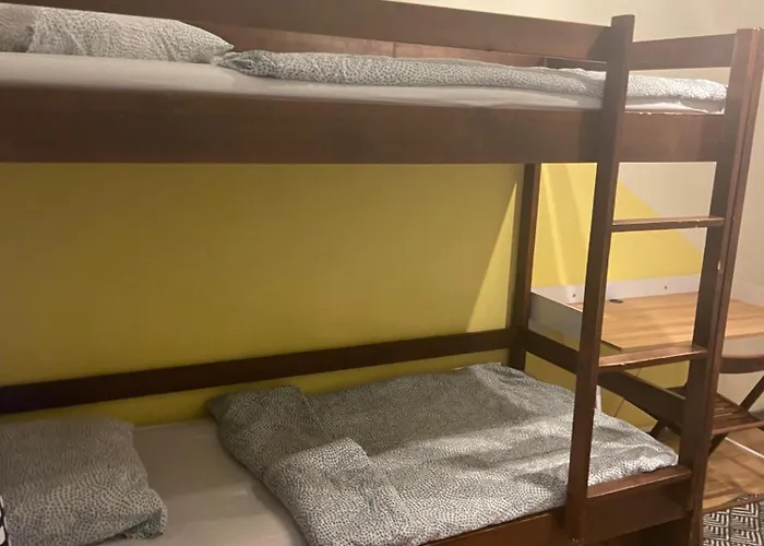 לינה וארוחת בוקר 49